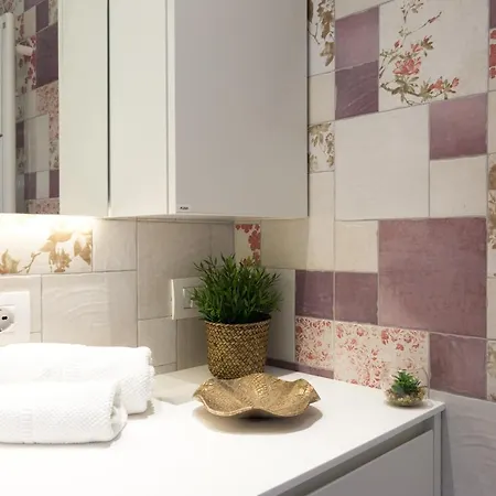 Apartamento Divina With Terrace - Navigli District - Free Wifi